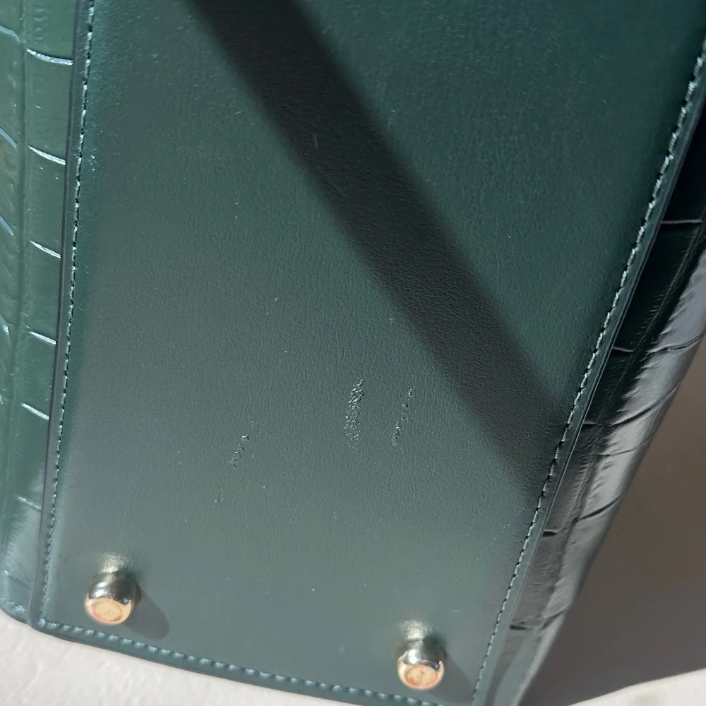 Coach Outlet Nina Zippered Tote in Gold Amazon Green Croc Embossed - Picture 8 of 14